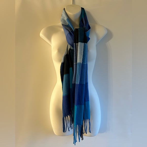 V.FRAAS CASHMINK MADE IN GERMANY BLUE MULTI PLAID FRINGE SCARF 100% ACRYLIC - Picture 6 of 8